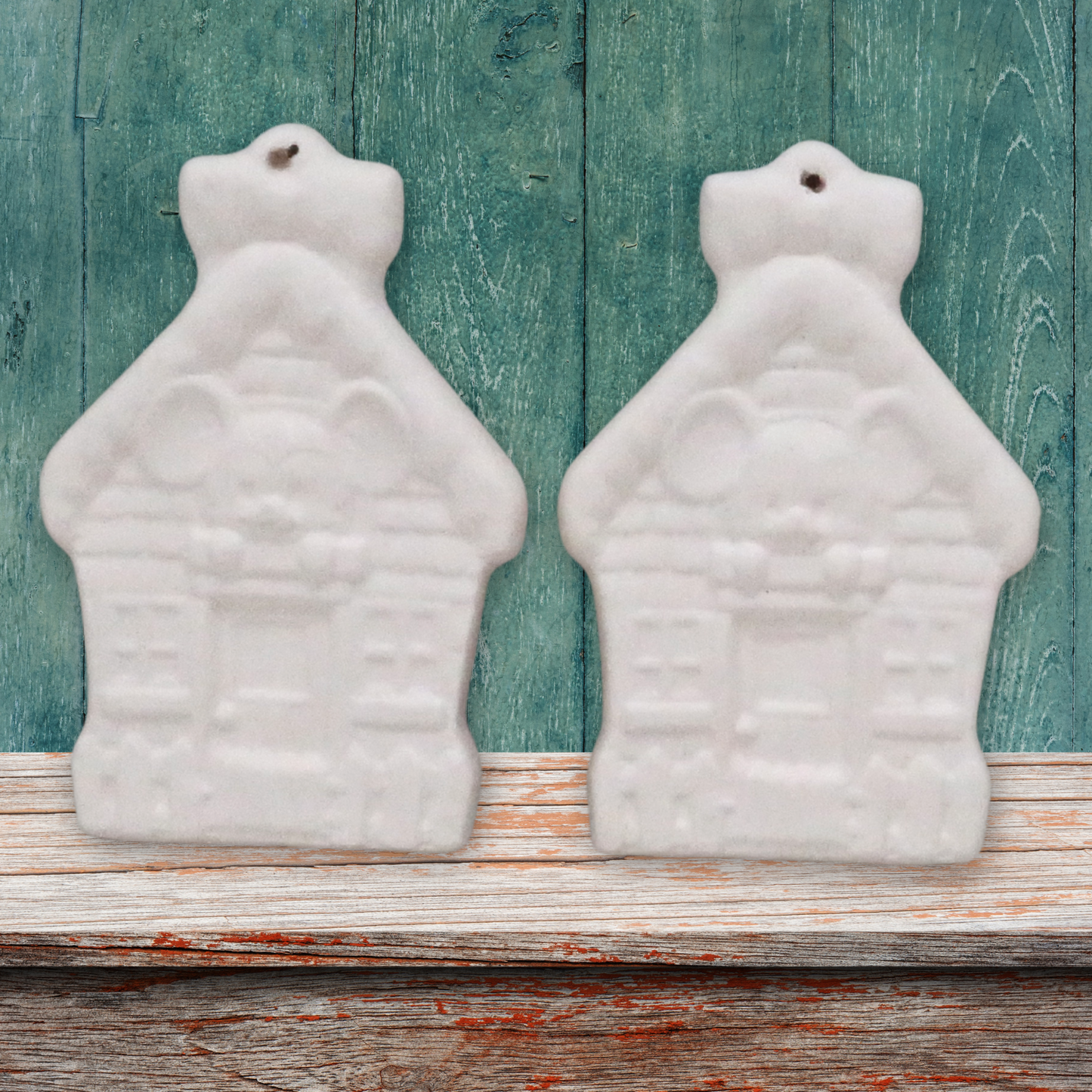 Handmade Ready to Paint Ceramic Gingerbread House with Little Mouse Christmas Tree Ornaments, Set of 2 Paintable Christmas Decorations