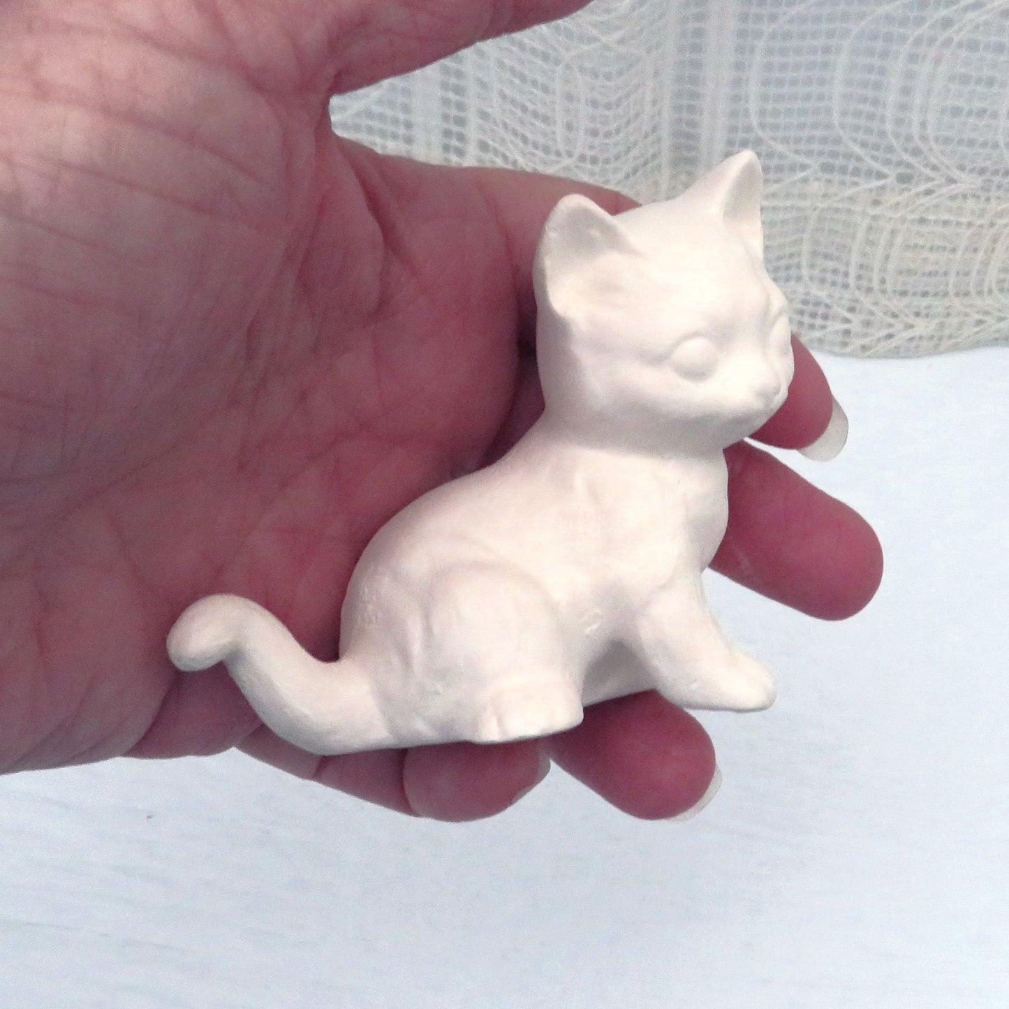 Handmade Ceramic Bisque Cat Figurines, Unpainted Ceramic Cat Statues Ceramic Cat Art Kit, Paintable Ceramics, Ready to Paint Ceramic Cat Figurines