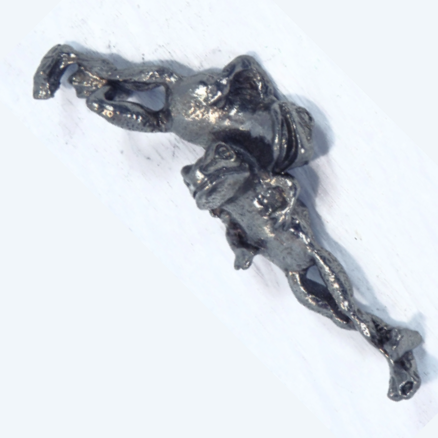 Vintage Pewter Figurine with 2 Frogs Lying Down / Frog Decor / Frog Lover Gift / Pewter Frog Statue