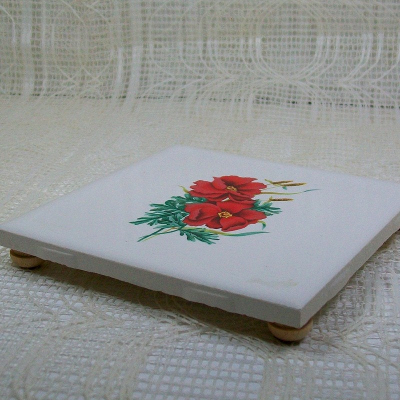 Ceramic Spoon Rest With Red Flowers / Ceramic Tile Trivet / Christmas Spoon Rest / Christmas Coaster / Christmas Decor / Kitchen Trivet With Red Flowers