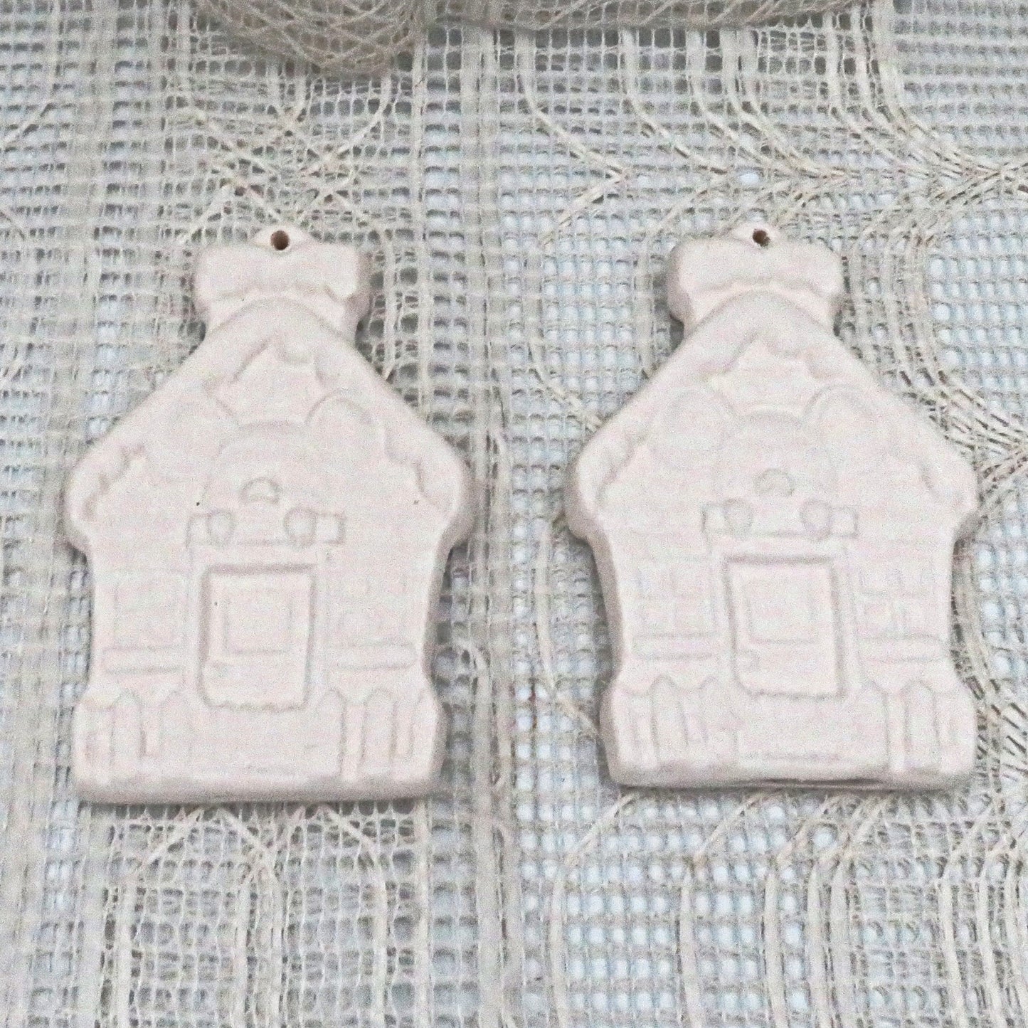 Handmade Ready to Paint Ceramic Gingerbread House with Little Mouse Christmas Tree Ornaments, Set of 2 Paintable Christmas Decorations