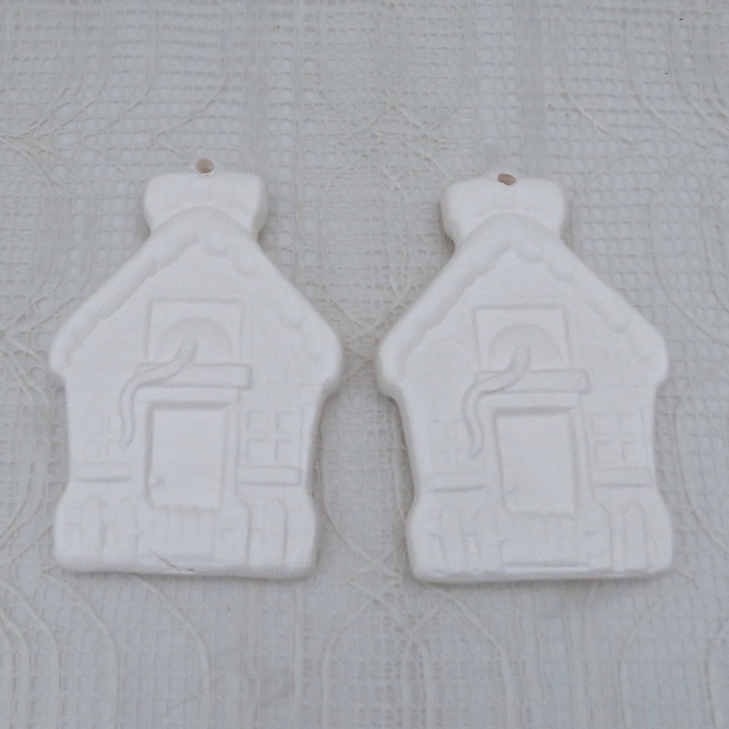 Handmade Ready to Paint Ceramic Gingerbread House with Little Mouse Christmas Tree Ornaments, Set of 2 Paintable Christmas Decorations