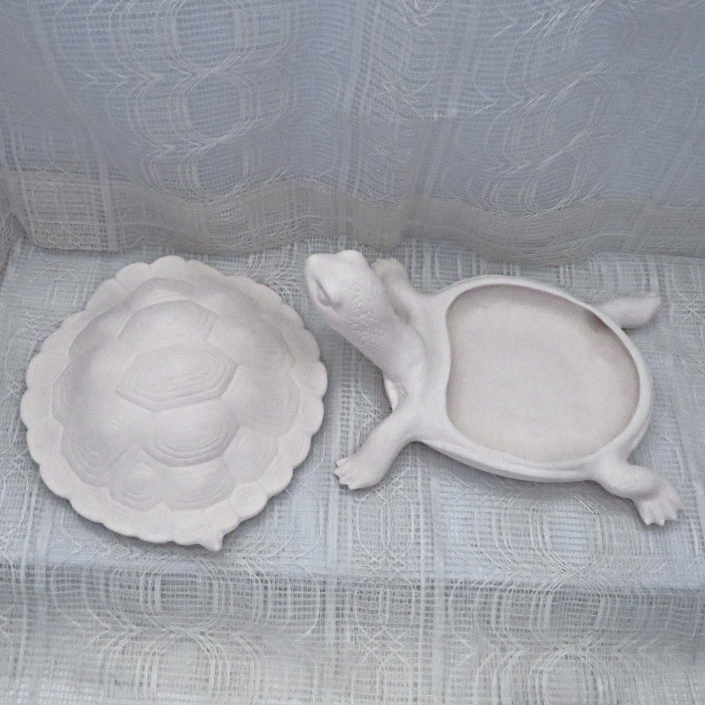 Large Ready to Paint Ceramic Turtle Dish with Lid, Unpainted Ceramic Turtle Figurine