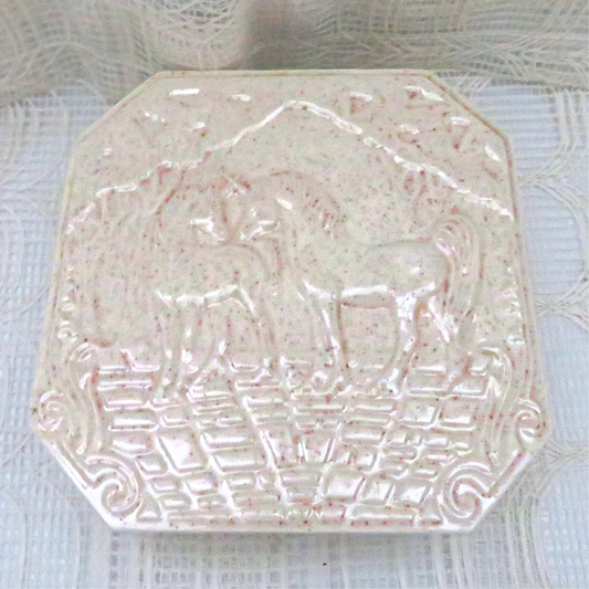 Handmade Unicorn Ceramic Trinket Dish,Ecru Speckled Jewelry Box, Lidded Unicorn Dish, Unicorn Lover Gift, Unicorn Decor