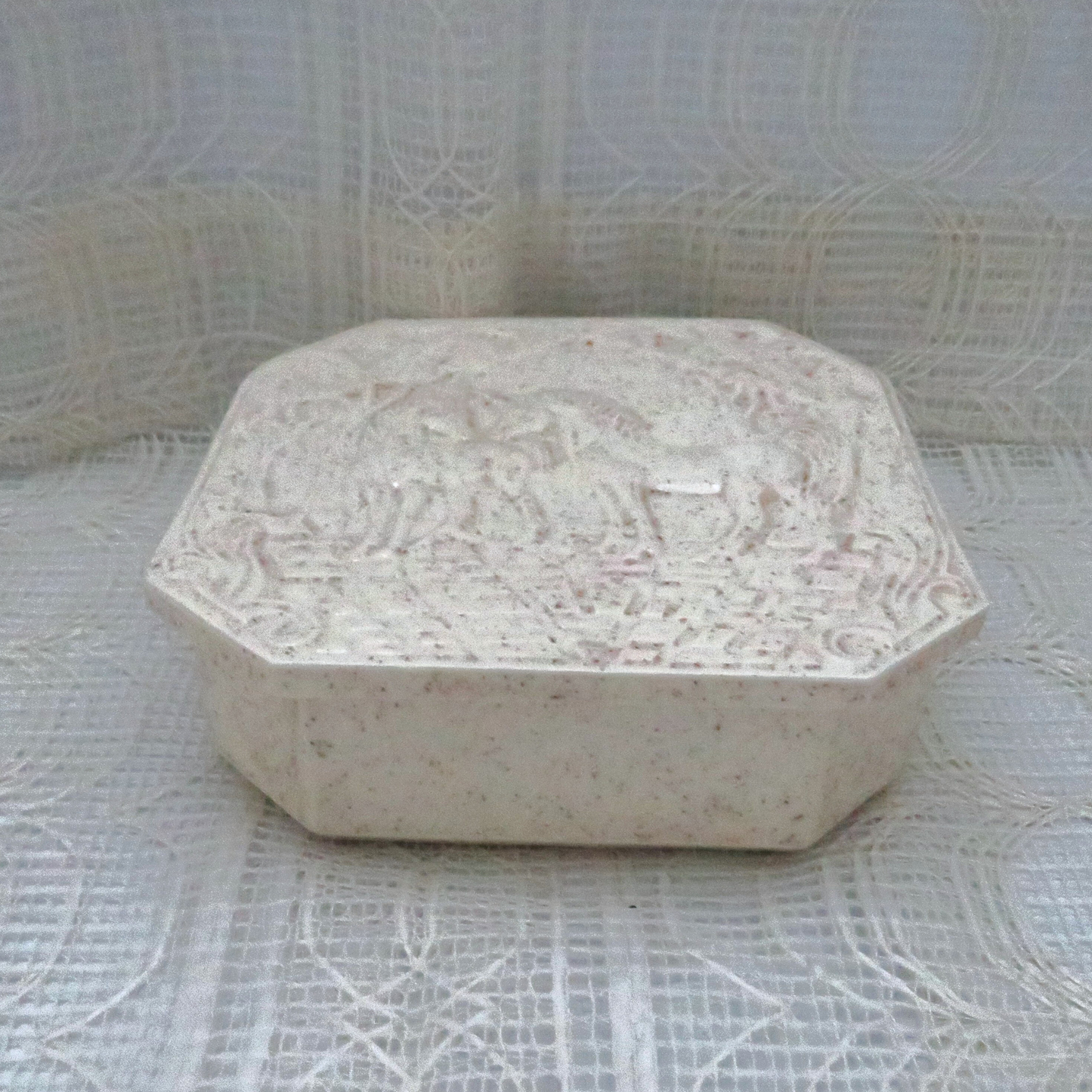 Handmade Unicorn Ceramic Trinket Dish,Ecru Speckled Jewelry Box, Lidded Unicorn Dish, Unicorn Lover Gift, Unicorn Decor